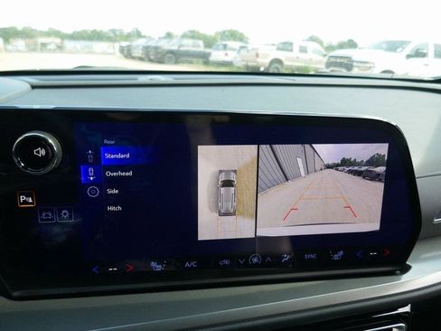 New 2026 Chevrolet Traverse LT w/ Driver Confidence Package image 22