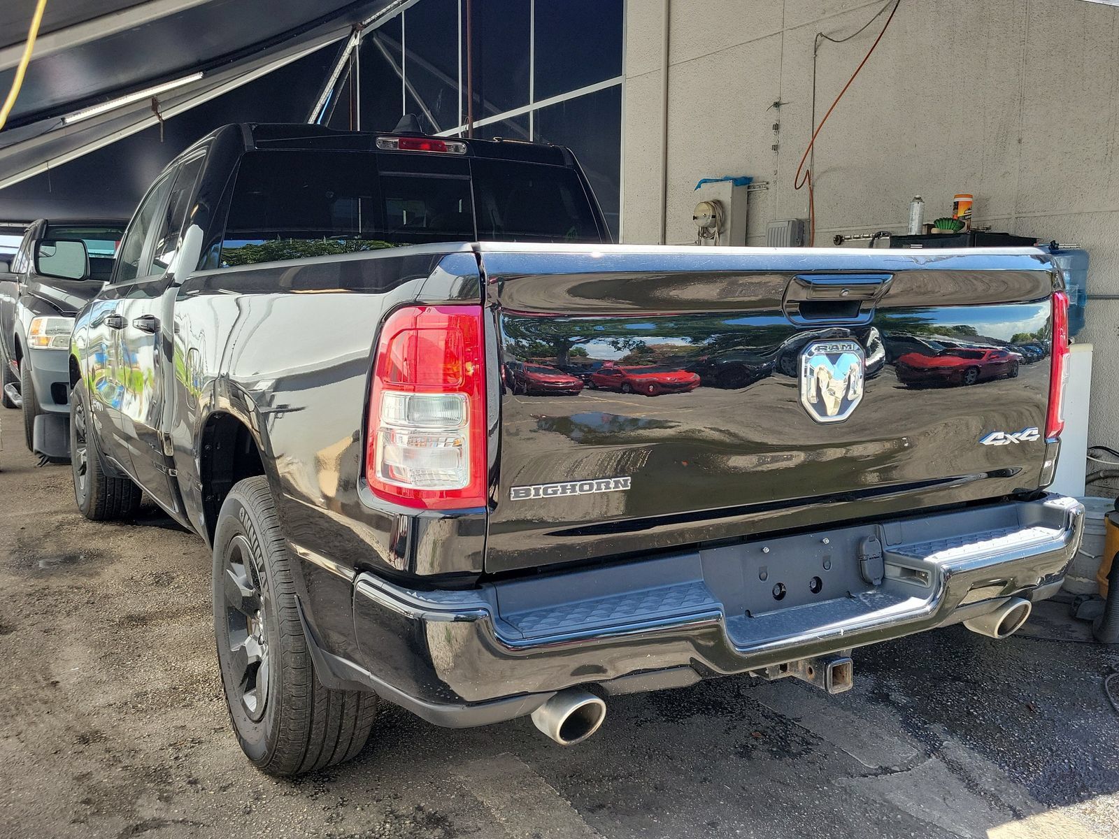 Used 2020 RAM 1500 Big Horn AWD/4WD image 3