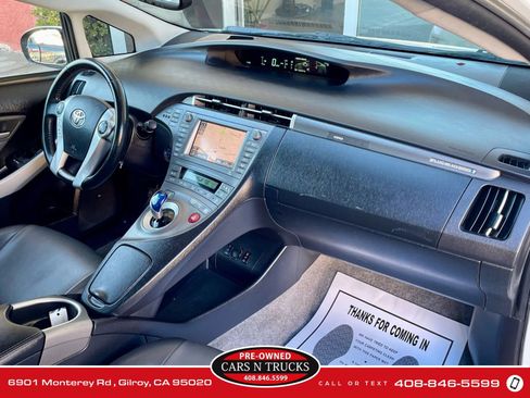 Used 2014 Toyota Prius Prime Advanced FWD image 16