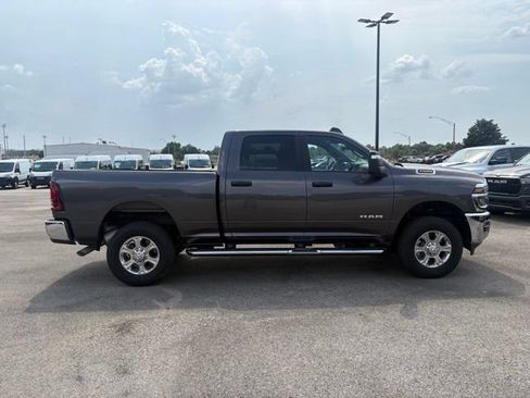 Used 2025 RAM 2500 Big Horn AWD/4WD image 9