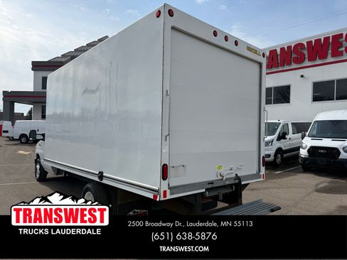 Used 2024 Ford E-350 and Econoline 350 Super Duty w/ Power Windows & Locks Group image 3