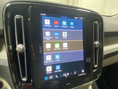 Certified 2023 Volvo XC40 B5 Plus w/ Driver Assist Package image 22