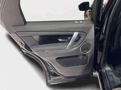 Used 2020 Land Rover Discovery Sport S image 18