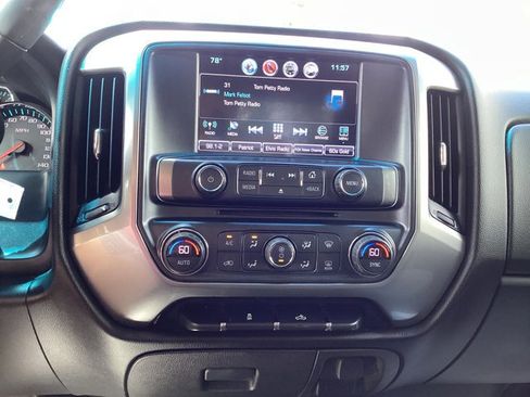 Used 2018 Chevrolet Silverado 1500 LT w/ Texas Edition image 18