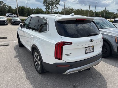 Used 2021 Kia Telluride EX w/ EX Premium Package AWD/4WD image 5