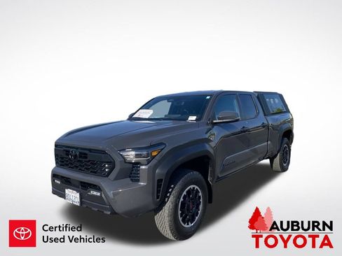 Used 2024 Toyota Tacoma TRD Off-Road w/ TRD Off Road Upgrade Package AWD/4WD image 4