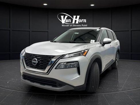Used 2022 Nissan Rogue SV AWD/4WD image 3