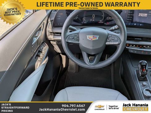 Used 2025 Cadillac XT4 Sport FWD image 15