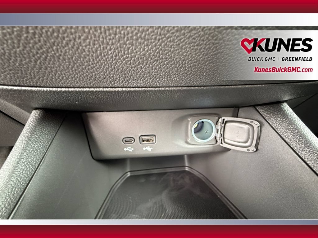 New 2026 Buick Envista Sport Touring w/ Convenience I Package FWD image 31