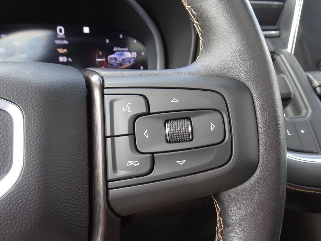 Used 2023 GMC Yukon AT4 w/ AT4 Premium Package AWD/4WD image 23