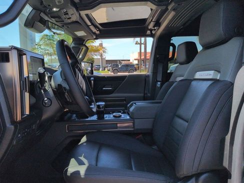 Certified 2025 GMC Hummer EV 3X AWD/4WD image 25