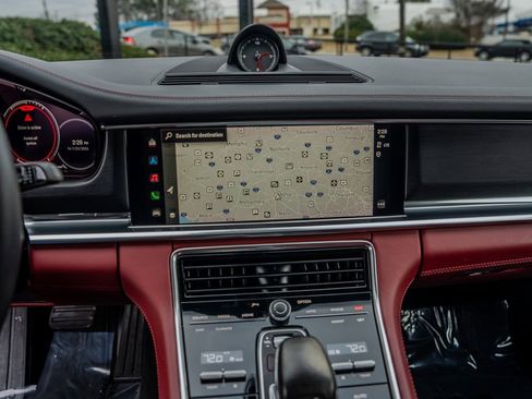 Used 2023 Porsche Panamera Platinum Edition image 10