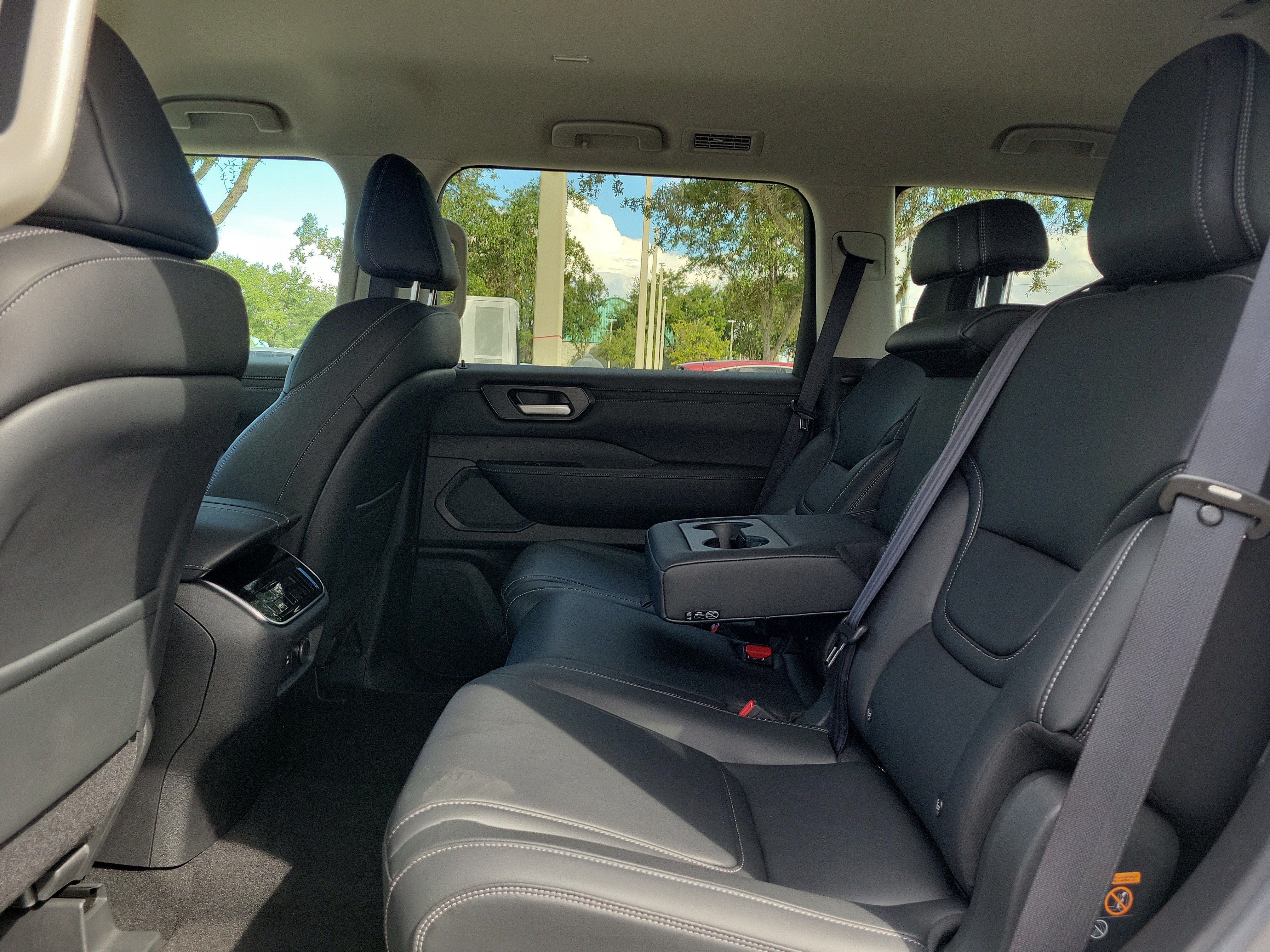 Certified 2026 Nissan Armada SV RWD image 18