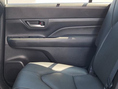 Certified 2025 Toyota Grand Highlander AWD image 16