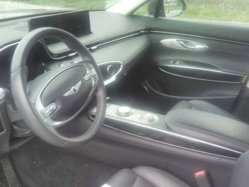 Used 2025 Genesis GV70 2.5T image 5