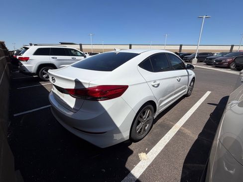 Used 2017 Hyundai Elantra Value Edition image 3