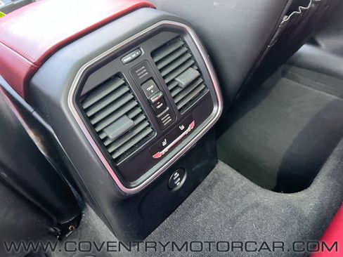 Used 2022 Porsche Macan AWD/4WD image 34