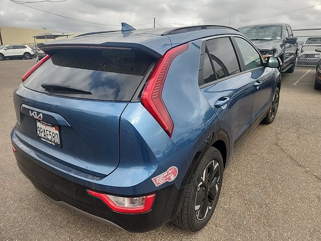 Certified 2024 Kia Niro Wind FWD image 13
