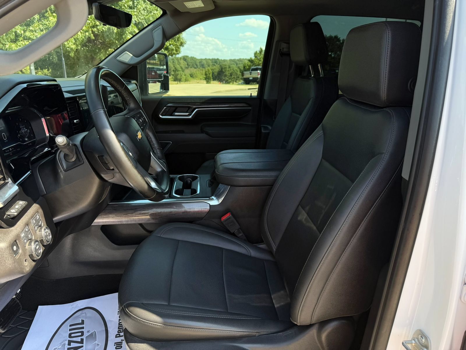 Used 2025 Chevrolet Silverado 2500 LTZ w/ LTZ Premium Package AWD/4WD image 13