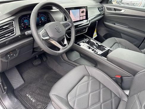 New 2026 Volkswagen Atlas Cross Sport SE image 10
