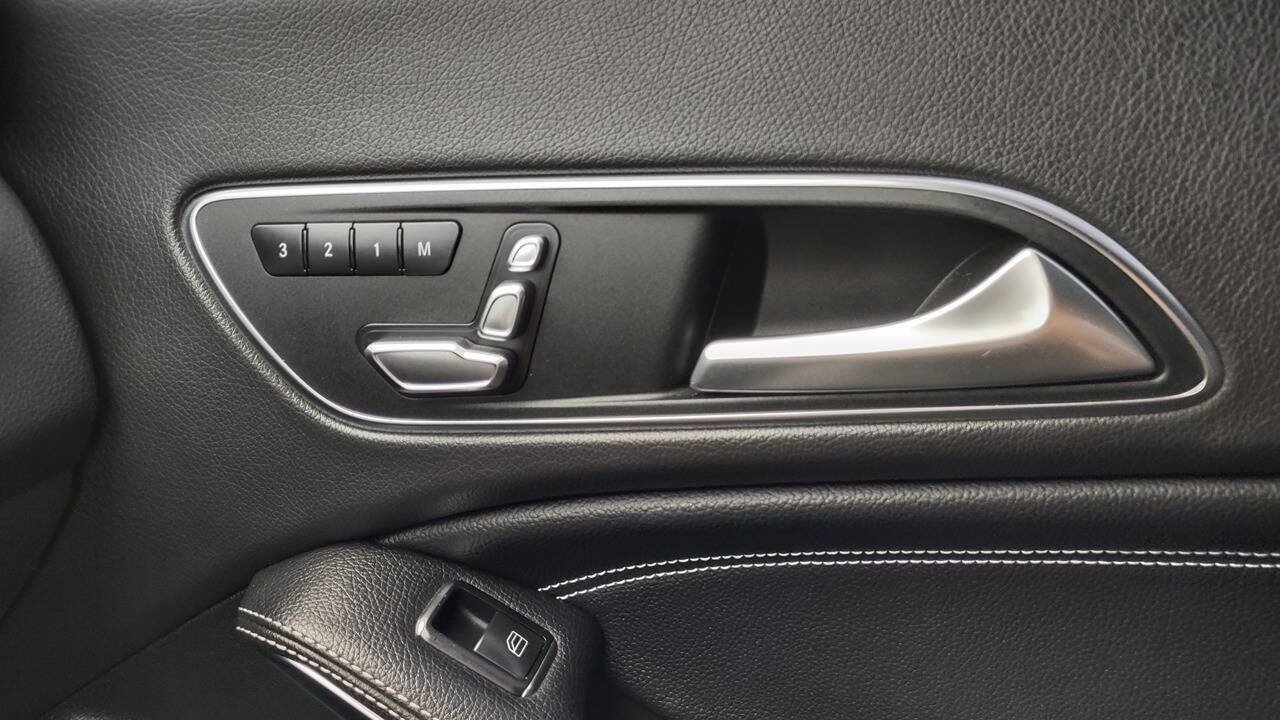 Used 2018 Mercedes-Benz CLA 250 image 14
