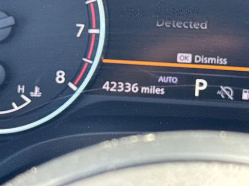 Used 2024 Nissan Rogue SV image 28