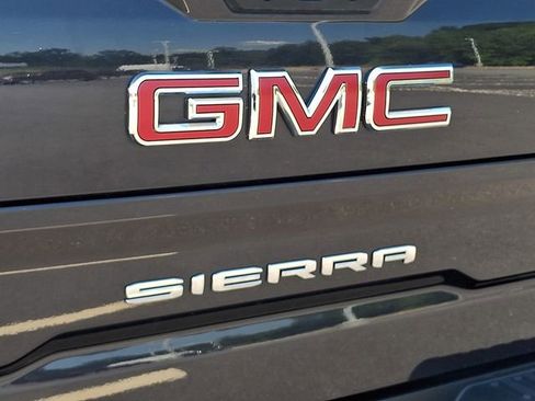 Used 2022 GMC Sierra 1500 AT4 w/ AT4 Premium Package AWD/4WD image 30