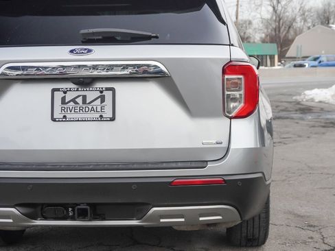Used 2020 Ford Explorer XLT w/ Equipment Group 202A image 18