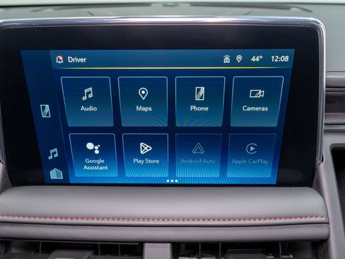 Used 2024 Chevrolet Suburban RST w/ Luxury Package image 18