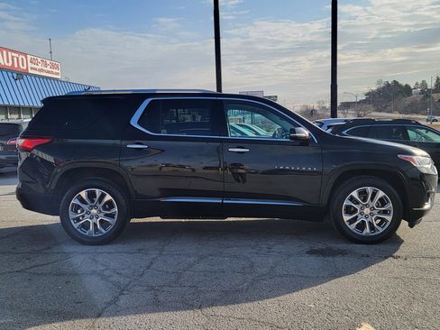 Used 2018 Chevrolet Traverse Premier AWD/4WD image 8