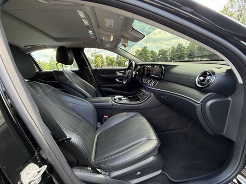 Used 2018 Mercedes-Benz E 300 4MATIC w/ Premium 1 Package image 15