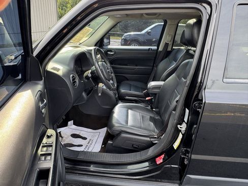 Used 2015 Jeep Patriot High Altitude FWD image 12
