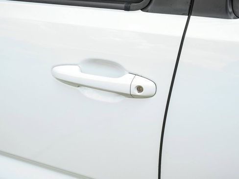 Used 2020 Toyota Tacoma SR w/ SR Convenience Package RWD image 39