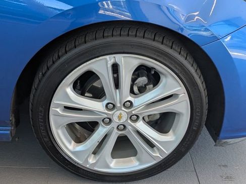 Certified 2017 Chevrolet Cruze Premier w/ RS Package image 10