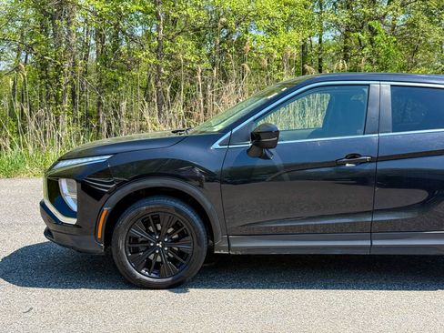 Used 2022 Mitsubishi Eclipse Cross LE AWD/4WD image 9