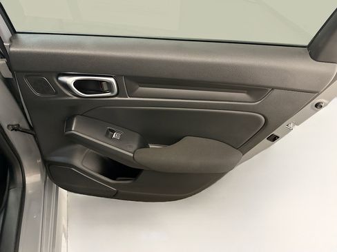 Used 2025 Honda Civic Sport image 31