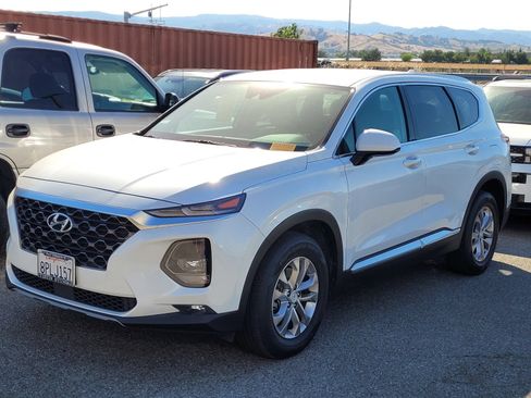 Used 2020 Hyundai Santa Fe SEL FWD image 3