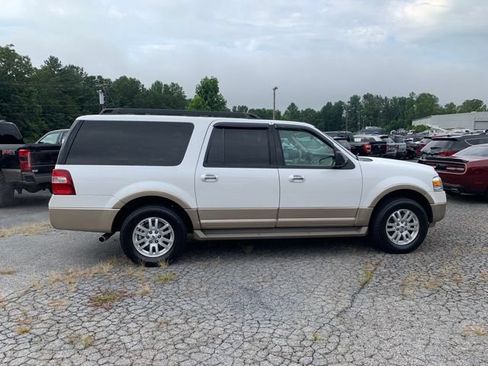 Used 2014 Ford Expedition EL XLT w/ Equipment Group 202A AWD/4WD image 11