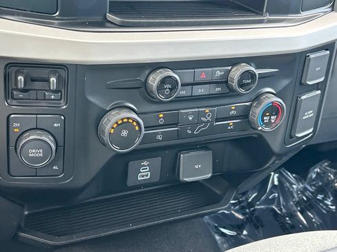Used 2025 Ford F250 XLT AWD/4WD image 33