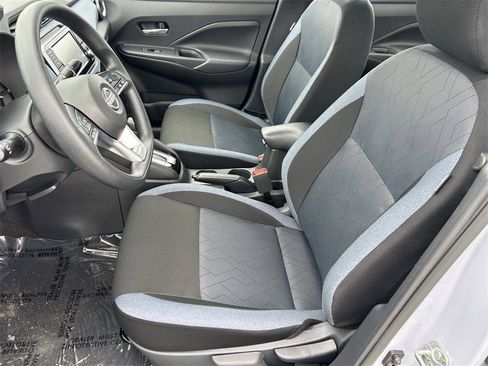 Used 2025 Nissan Versa SV w/ Trunk Package image 21