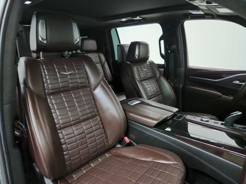 Used 2022 Cadillac Escalade ESV Sport Platinum w/ LPO, ONYX Package AWD/4WD image 30