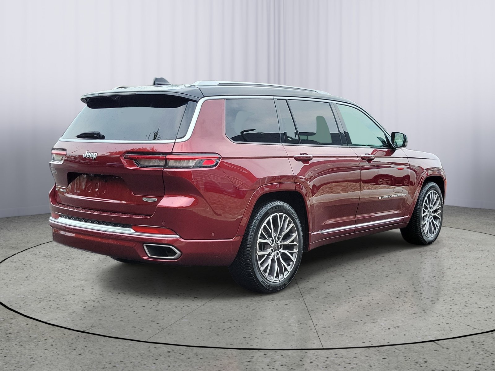 Used 2021 Jeep Grand Cherokee L Summit AWD/4WD image 3