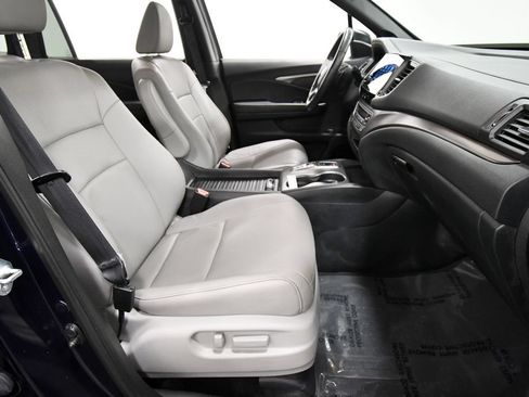 Certified 2023 Honda Passport EX-L image 19