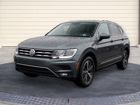Used 2018 Volkswagen Tiguan SEL image 3