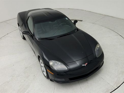 Used 2010 Chevrolet Corvette Coupe w/ 1LT image 35