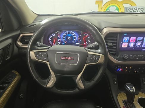 Certified 2017 GMC Acadia Denali w/ Technology Package AWD/4WD image 15