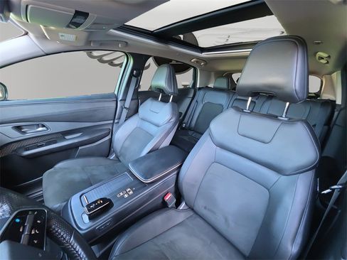 Used 2023 Nissan Ariya EVOLVE+ e-4ORCE image 11