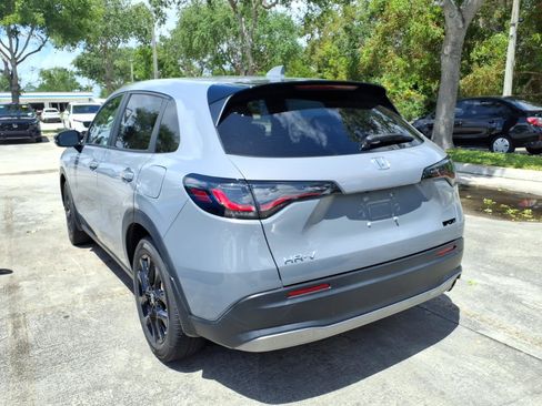 Used 2024 Honda HR-V Sport image 4