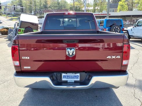 Used 2020 RAM 1500 Classic SLT AWD/4WD image 5