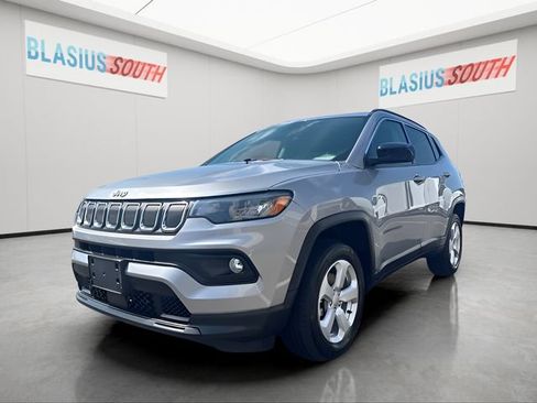 Used 2022 Jeep Compass Latitude AWD/4WD image 7